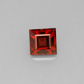 Grenat Almandin Rouge-orange naturelle Carré, 1.26 ct, VS