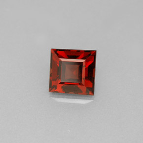Grenat Almandin Rouge-orange naturelle Carré, 1.26 ct, VS