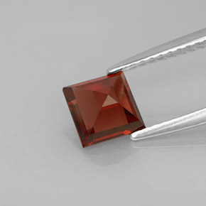 Grenat Almandin Rouge-orange naturelle Carré, 1.26 ct, VS