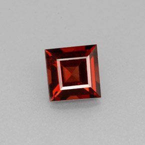 Grenat Almandin Rouge-orange naturelle Carré, 1.04 ct, VS