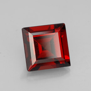 Grenat Almandin Rouge foncé naturelle Carré, 1.18 ct, VS