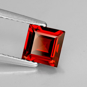 Grenat almandin rouge naturelle carré, 1,10 ct, VS-SI