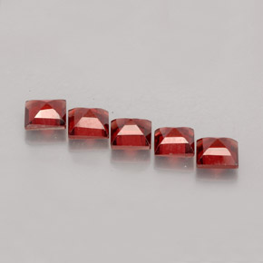 Achetez naturel ct rouge grenat almandin gems, carré, en provenance madagascar chez gemselect. en stock, livraison internationale!