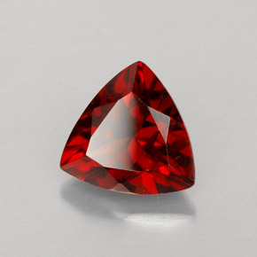 Grenat Almandin Rouge foncé naturelle Trillion, 2.08 ct, VVS-VS