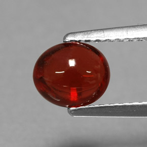Grenat almandin rouge naturelle coupe ovale, 1,44 ct, translucide