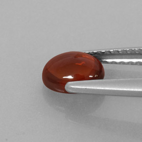Grenat almandin rouge naturelle coupe ovale, 1,02 ct, translucide