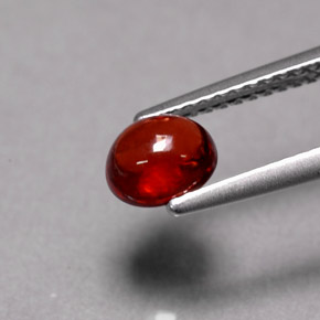 Grenat Almandin Rouge-orange naturelle Coupe ovale, 1.14 ct, Translucide