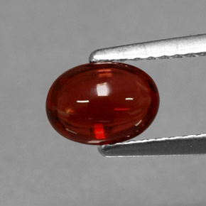 Grenat almandin rouge naturelle coupe ovale, 1,37 ct, translucide