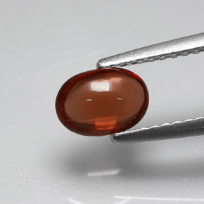 Grenat almandin rouge naturelle coupe ovale, 1,02 ct, translucide