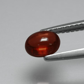 Grenat almandin rouge naturelle coupe ovale, 1,10 ct, translucide