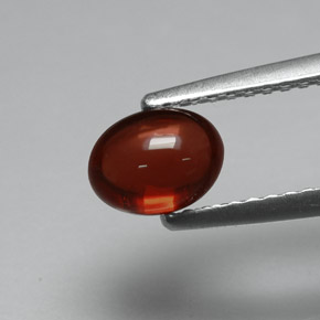 Grenat almandin rouge naturelle coupe ovale, 1,10 ct, translucide