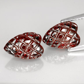 Achetez naturel ct Rouge foncé Grenat Almandin gems, Forme de coeur, En provenance Madagascar chez GemSelect. En stock, livraison internationale!