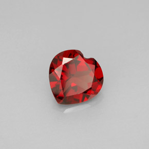 Grenat Almandin Rouge naturelle Forme de coeur, 1.49 ct, VS