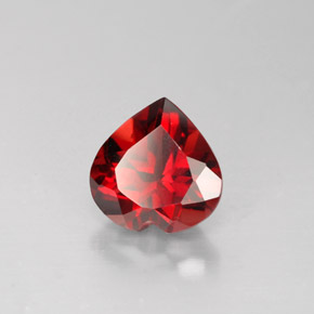 Grenat Almandin Rouge naturelle Forme de coeur, 1.63 ct, VVS-VS