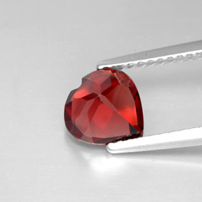 Grenat Almandin Rouge naturelle Forme de coeur, 1.63 ct, VVS-VS