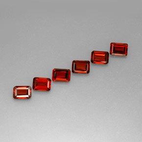 Achetez naturel ct Rouge Grenat Almandin gems, Taille émeraude, En provenance Madagascar chez GemSelect. En stock, livraison internationale!