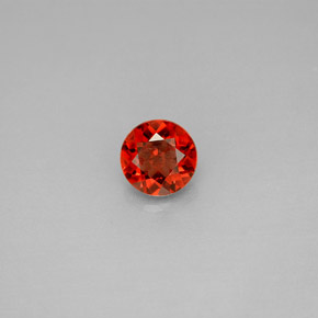 Grenat Almandin Rouge naturelle Coupe roude, 0.92 ct, VVS-VS