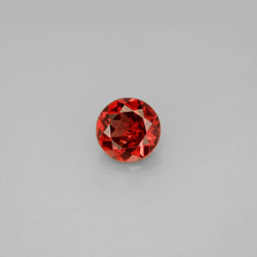 Grenat Almandin Rouge naturelle Coupe roude, 0.93 ct, VVS-VS