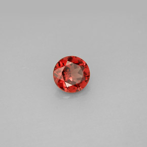 Grenat Almandin Rouge naturelle Coupe roude, 0.93 ct, VVS-VS