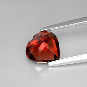 Grenat Almandin Rouge foncé naturelle Forme de coeur, 1.42 ct, VVS