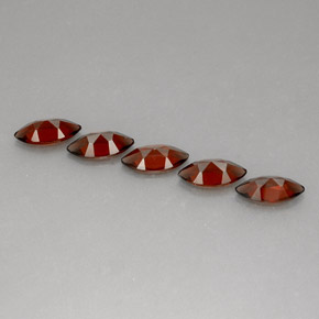 Achetez naturel ct Rouge Grenat Almandin gems, Marquise, En provenance Madagascar chez GemSelect. En stock, livraison internationale!