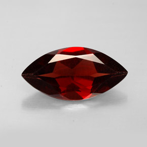 Grenat Almandin Rouge foncé naturelle Marquise, 2.68 ct, VS