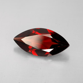 Grenat Almandin Rouge foncé naturelle Marquise, 2.78 ct, VS