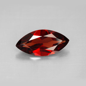 Grenat Almandin Rouge foncé naturelle Marquise, 2.72 ct, VVS-VS