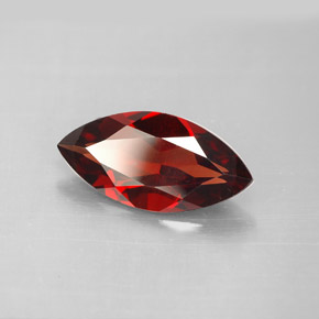 Grenat Almandin Rouge foncé naturelle Marquise, 2.72 ct, VVS-VS