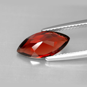 Grenat Almandin Rouge foncé naturelle Marquise, 2.98 ct, VVS-VS
