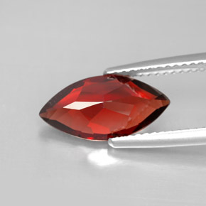 Grenat Almandin Rouge foncé naturelle Marquise, 3.11 ct, VS