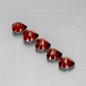 Achetez naturel ct rouge grenat almandin gems, forme de coeur, en provenance madagascar chez gemselect. en stock, livraison internationale!