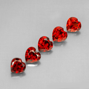 Achetez naturel ct Rouge foncé Grenat Almandin gems, Forme de coeur, En provenance Madagascar chez GemSelect. En stock, livraison internationale!