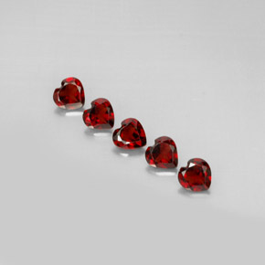 Achetez naturel ct rouge grenat almandin gems, forme de coeur, en provenance madagascar chez gemselect. en stock, livraison internationale!