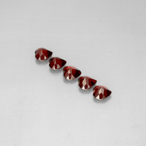 Achetez naturel ct rouge grenat almandin gems, forme de coeur, en provenance madagascar chez gemselect. en stock, livraison internationale!