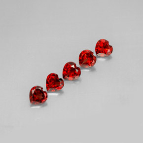 Achetez naturel ct Rouge foncé Grenat Almandin gems, Forme de coeur, En provenance Madagascar chez GemSelect. En stock, livraison internationale!