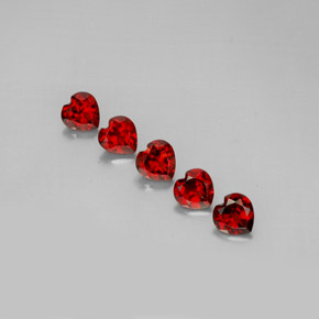 Achetez naturel ct rouge grenat almandin gems, forme de coeur, en provenance madagascar chez gemselect. en stock, livraison internationale!