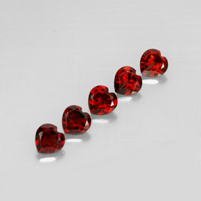 Achetez naturel ct Rouge foncé Grenat Almandin gems, Forme de coeur, En provenance Madagascar chez GemSelect. En stock, livraison internationale!