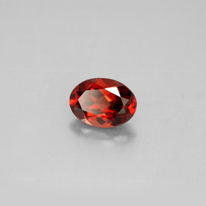 Grenat Almandin Rouge foncé naturelle Coupe ovale, 1.06 ct, VVS