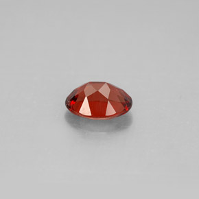 Grenat Almandin Rouge foncé naturelle Coupe ovale, 1.06 ct, VVS
