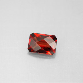 Grenat almandin rouge naturelle taille émeraude, 1,06 ct, VVS-VS