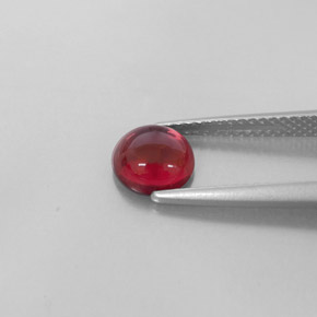 Grenat Almandin Rouge naturelle Transparent, 1.45 ct, Transparent / Translucide