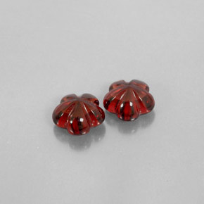 Achetez naturel ct rouge grenat almandin gems, transparent, en provenance madagascar chez gemselect. en stock, livraison internationale!