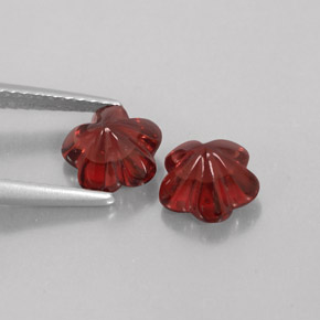 Achetez naturel ct rouge foncé grenat almandin gems, transparent, en provenance madagascar chez gemselect. en stock, livraison internationale!