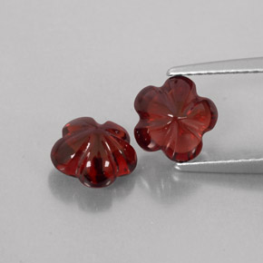 Achetez naturel ct rouge grenat almandin gems, transparent, en provenance madagascar chez gemselect. en stock, livraison internationale!