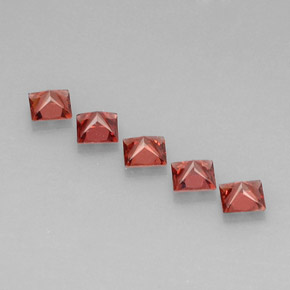Achetez naturel ct Rouge Grenat Almandin gems, Carré, En provenance Madagascar chez GemSelect. En stock, livraison internationale!