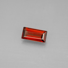 Grenat almandin rouge naturelle baguette, 0,91 ct, VVS-VS
