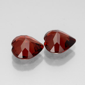 Achetez naturel ct Rouge foncé Grenat Almandin gems, Forme de coeur, En provenance Madagascar chez GemSelect. En stock, livraison internationale!