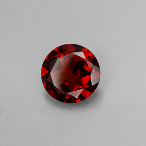 Grenat Almandin Rouge foncé naturelle Coupe roude, 1.24 ct, VVS-VS