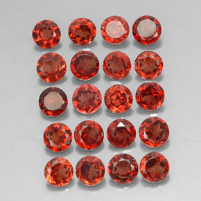 Achetez naturel ct Rouge foncé Grenat Almandin gems, Coupe roude, En provenance Madagascar chez GemSelect. En stock, livraison internationale!